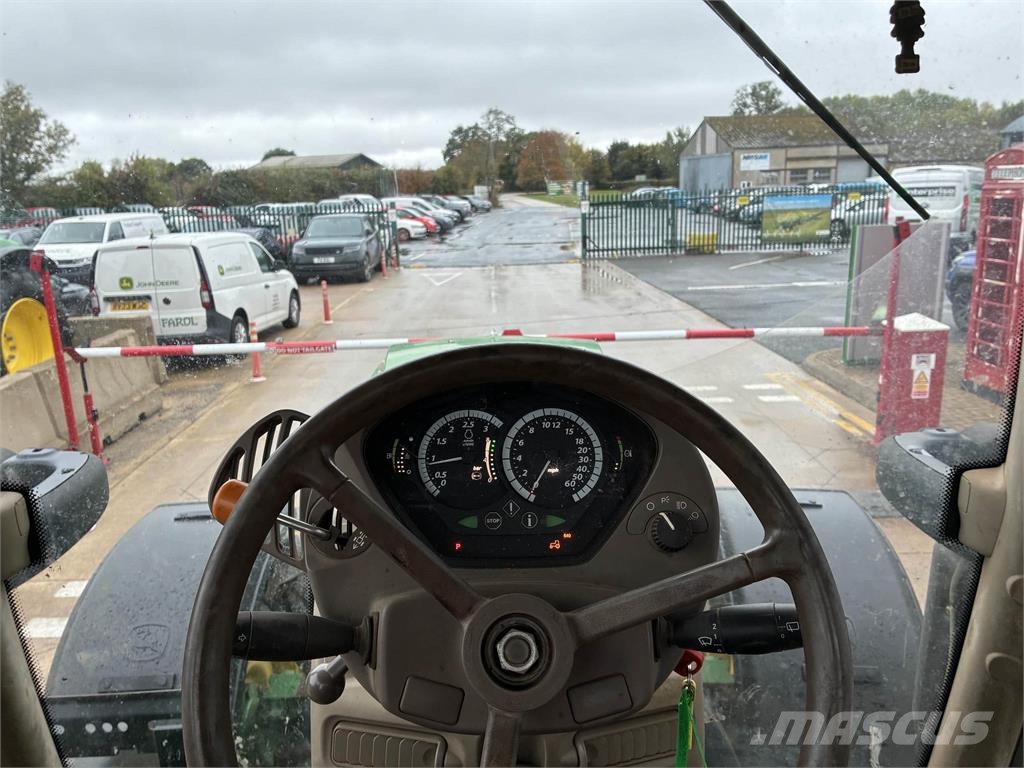 John Deere 6130R Traktorer
