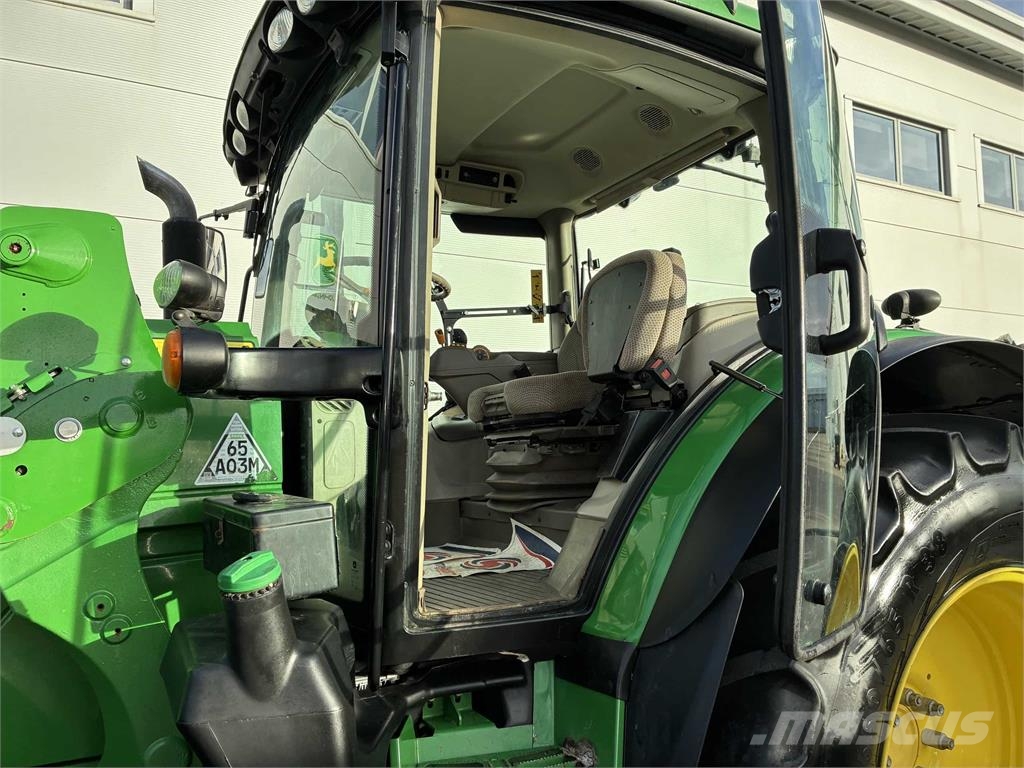 John Deere 6155R الجرارات