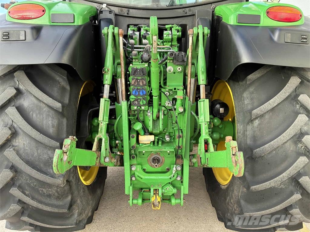 John Deere 6155R الجرارات