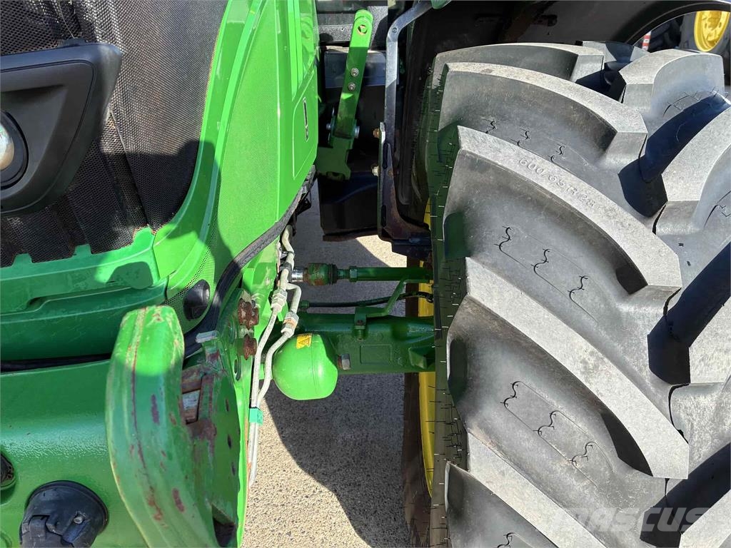 John Deere 6155R الجرارات