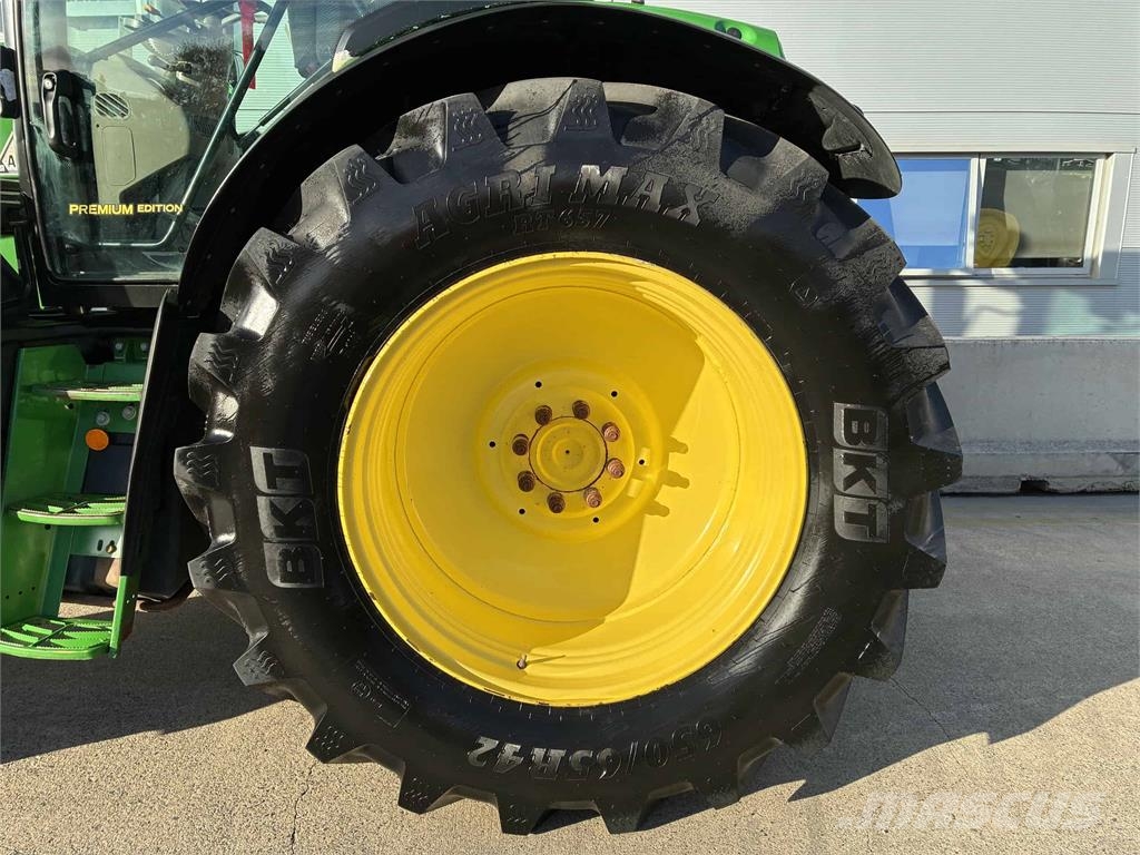 John Deere 6155R الجرارات