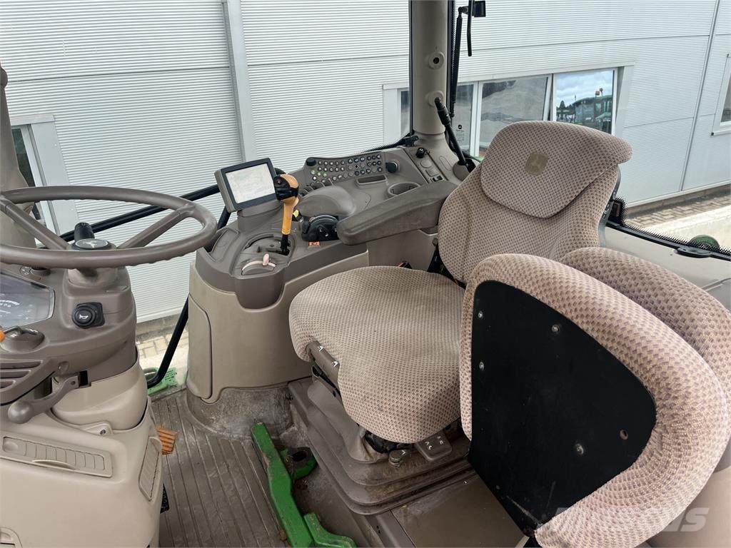 John Deere 6190R Traktory