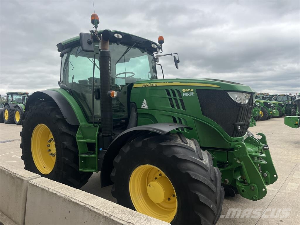 John Deere 6190R Traktory