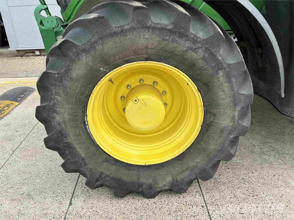 John Deere 6210R 拖拉机/农用车