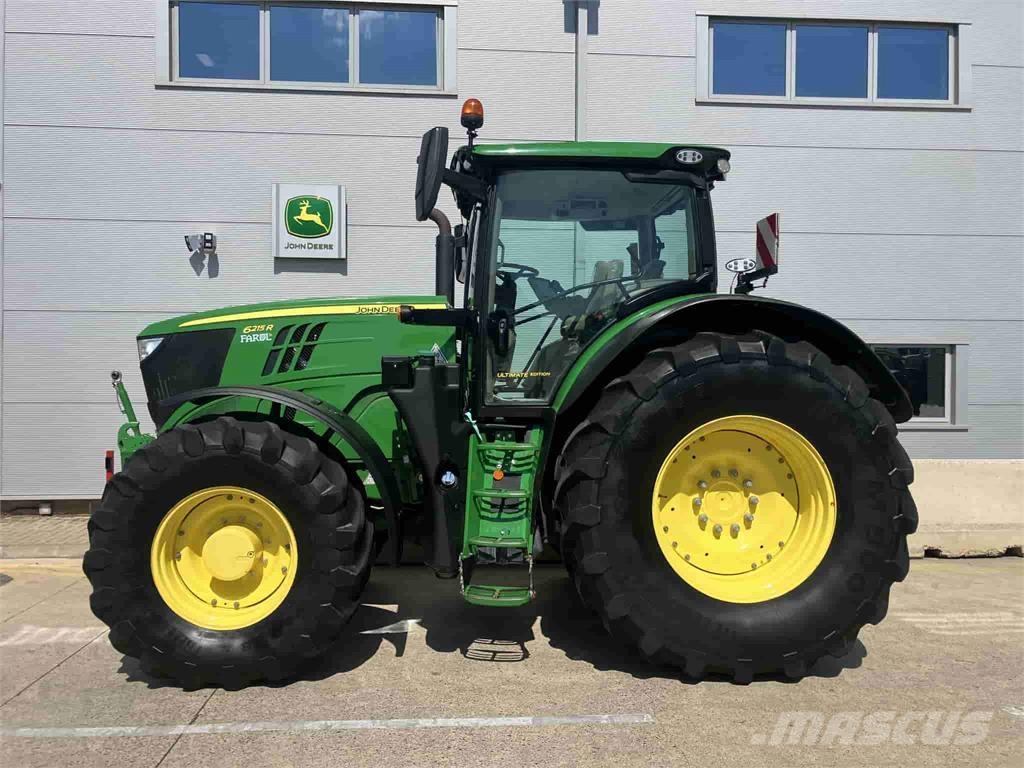 John Deere 6215R Traktori