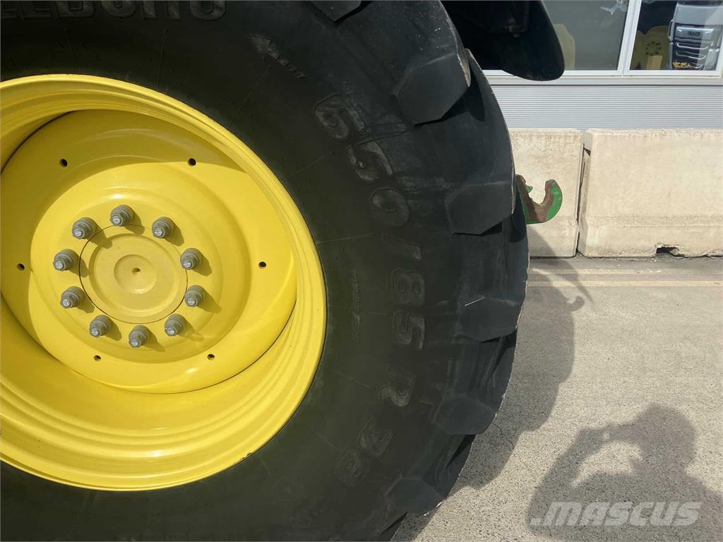 John Deere 6250R Traktoriai