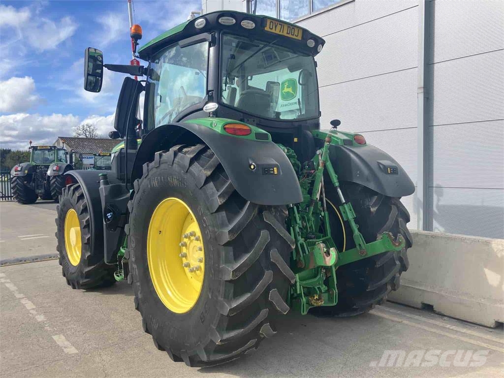 John Deere 6250R Traktoriai
