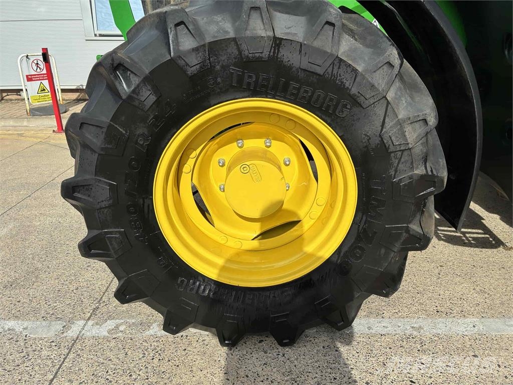 John Deere 6M 125 الجرارات