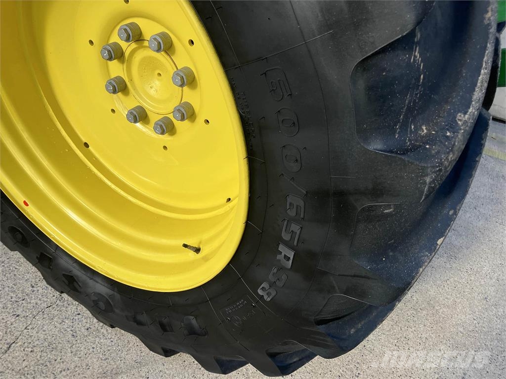 John Deere 6M 130 الجرارات