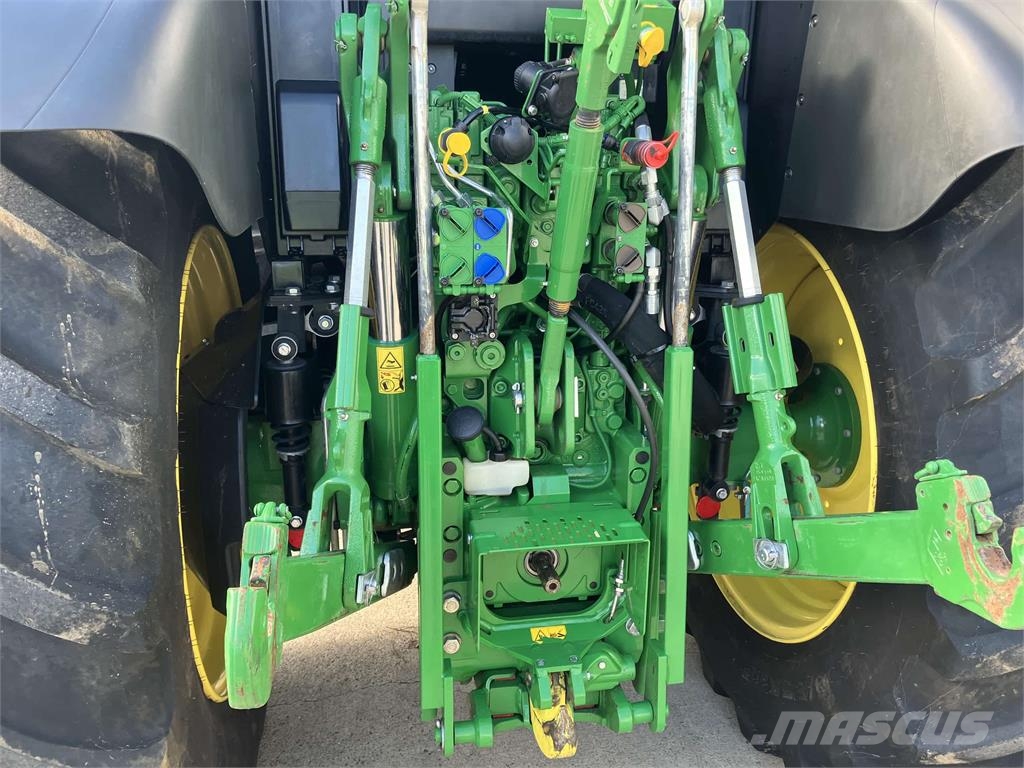 John Deere 6M 130 الجرارات