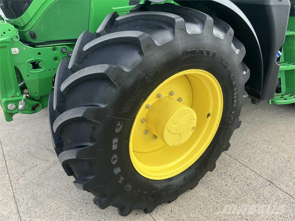 John Deere 6M 155 Traktori