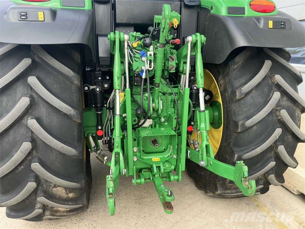 John Deere 6M 155 Traktori