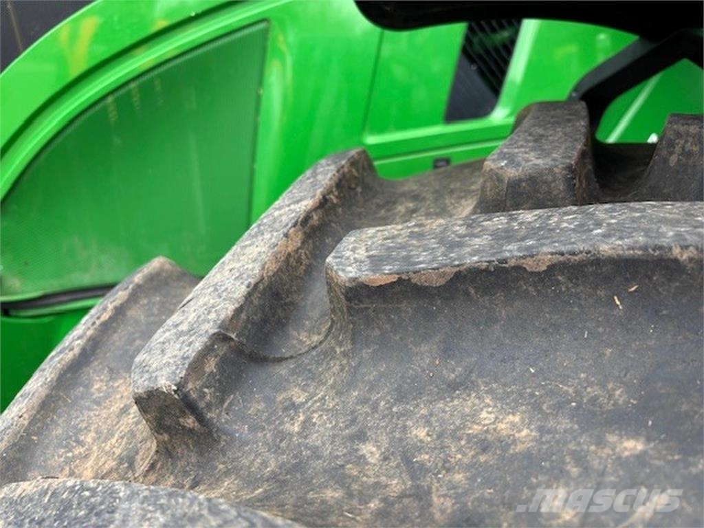 John Deere 6M 185 الجرارات