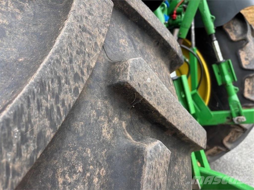 John Deere 6M 185 الجرارات