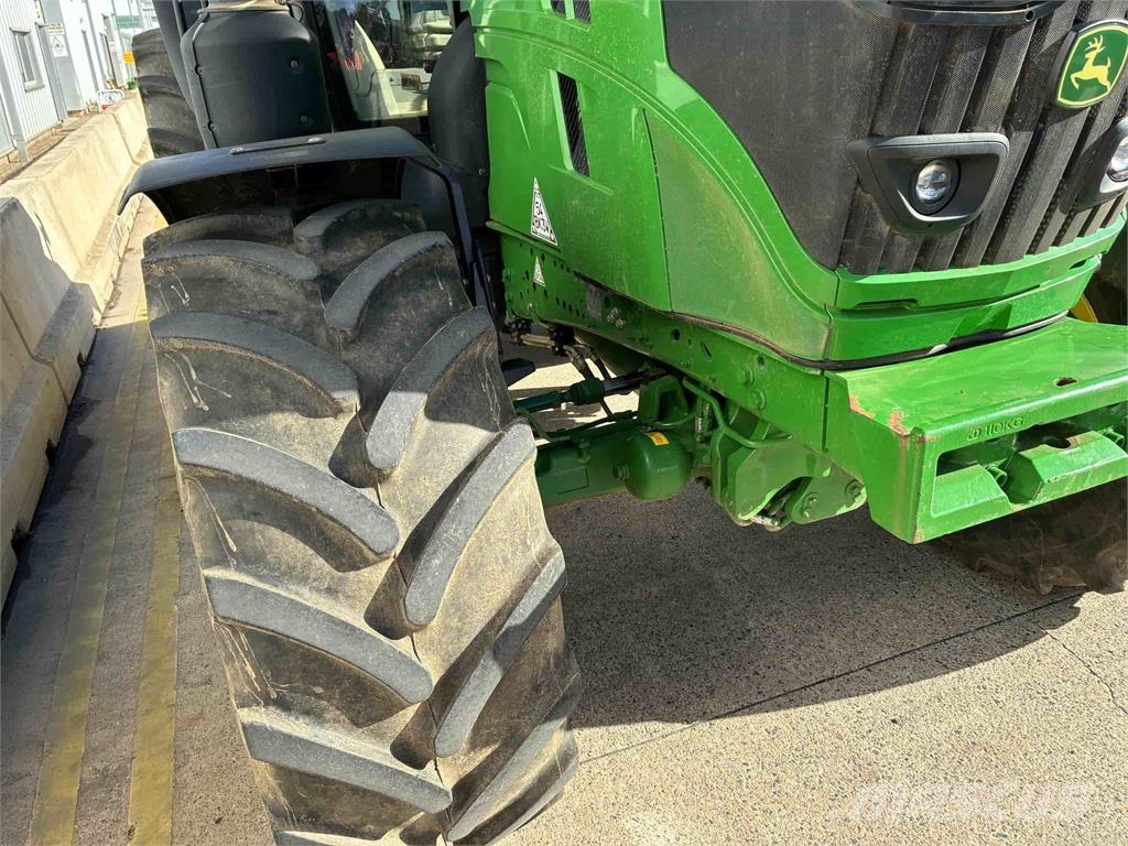John Deere 6R 145 الجرارات