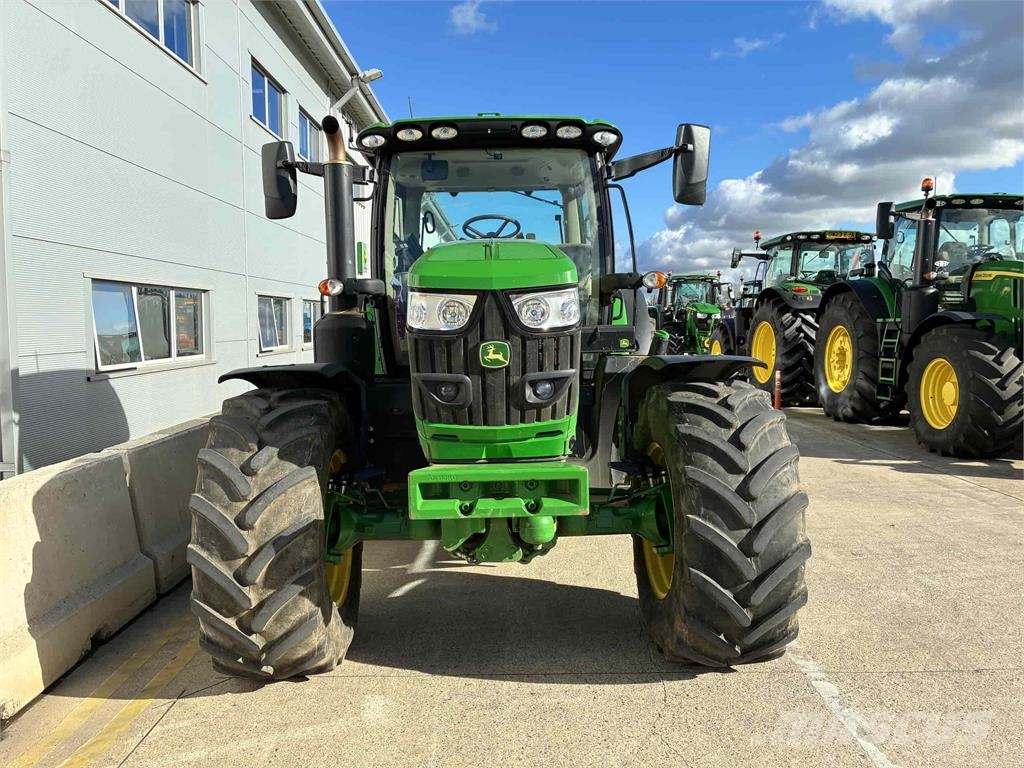 John Deere 6R 145 الجرارات