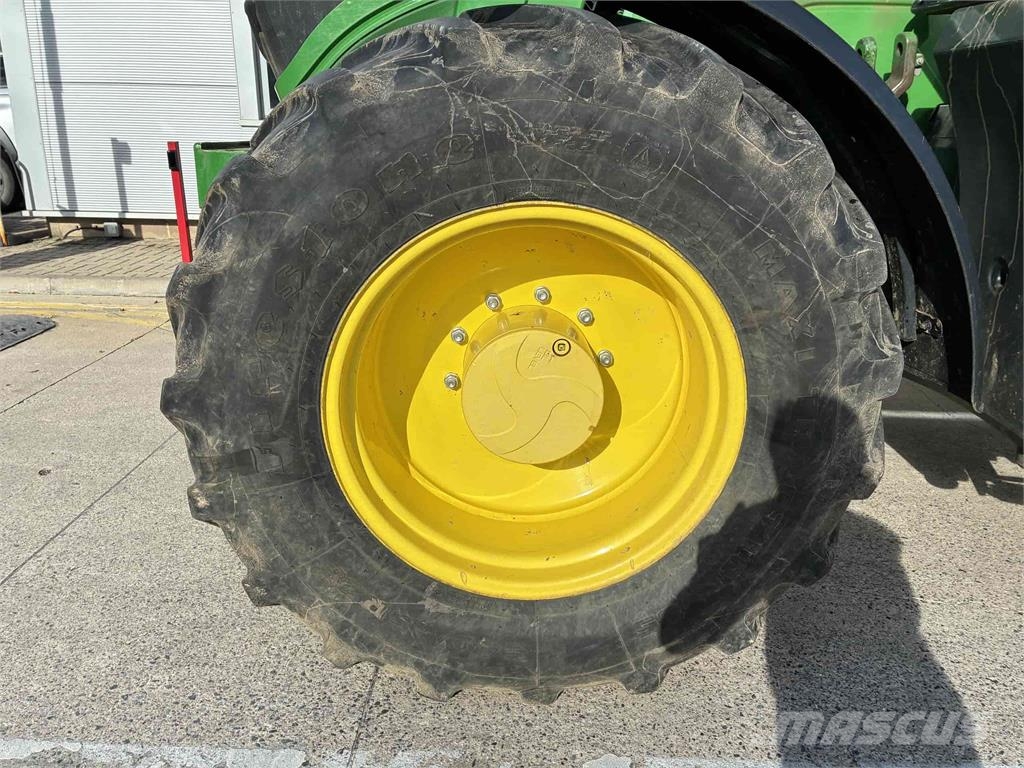 John Deere 6R 145 الجرارات