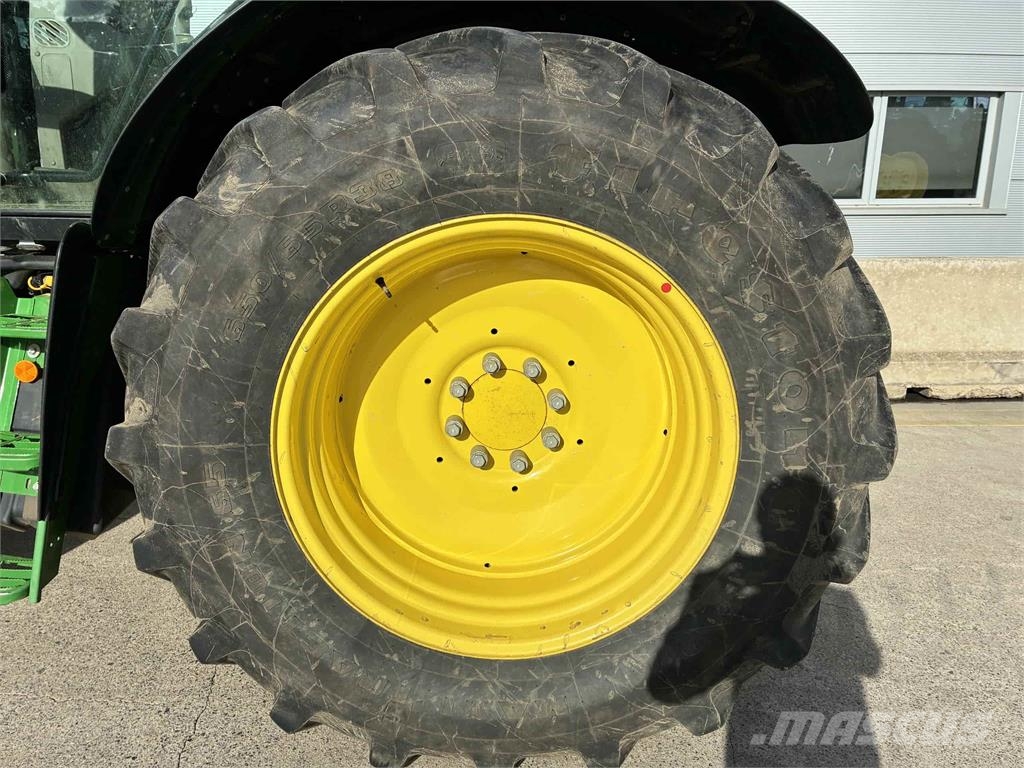John Deere 6R 145 الجرارات