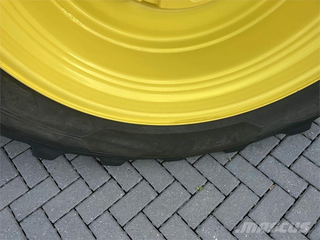 John Deere 6R 185 Tractors