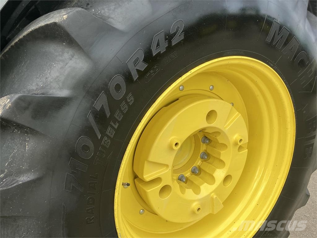 John Deere 6R 215 Tractors