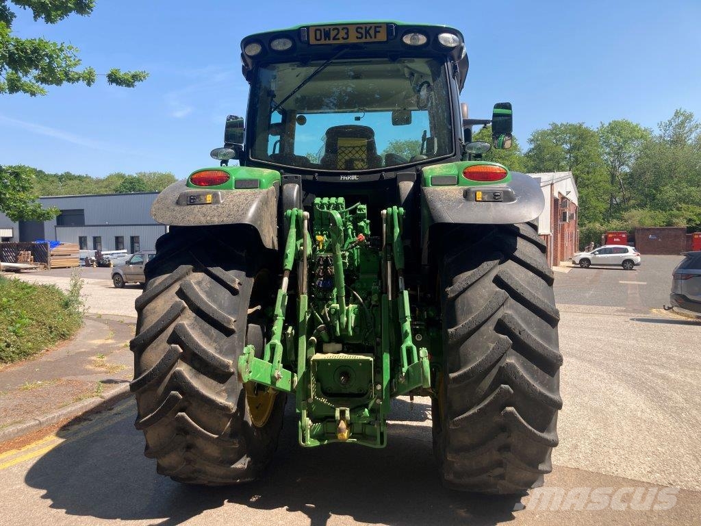 John Deere 6R 215 Traktori