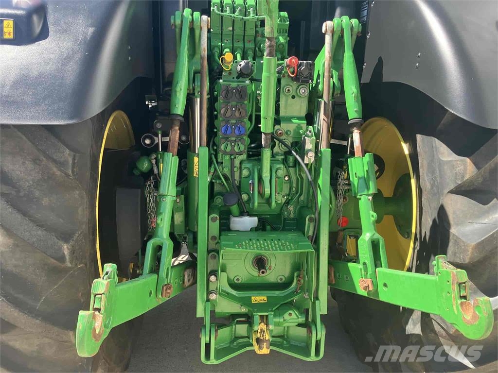 John Deere 6R 215 Traktori