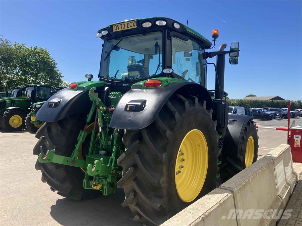 John Deere 6R 215 Traktori