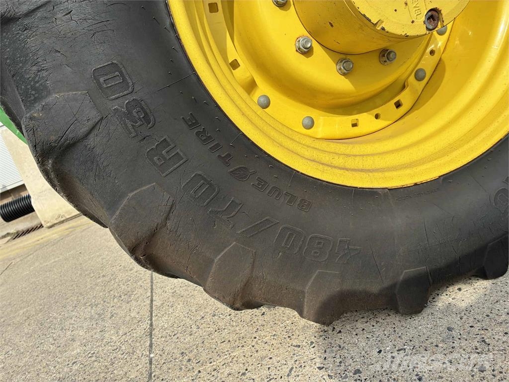 John Deere 6R 215 Tractors