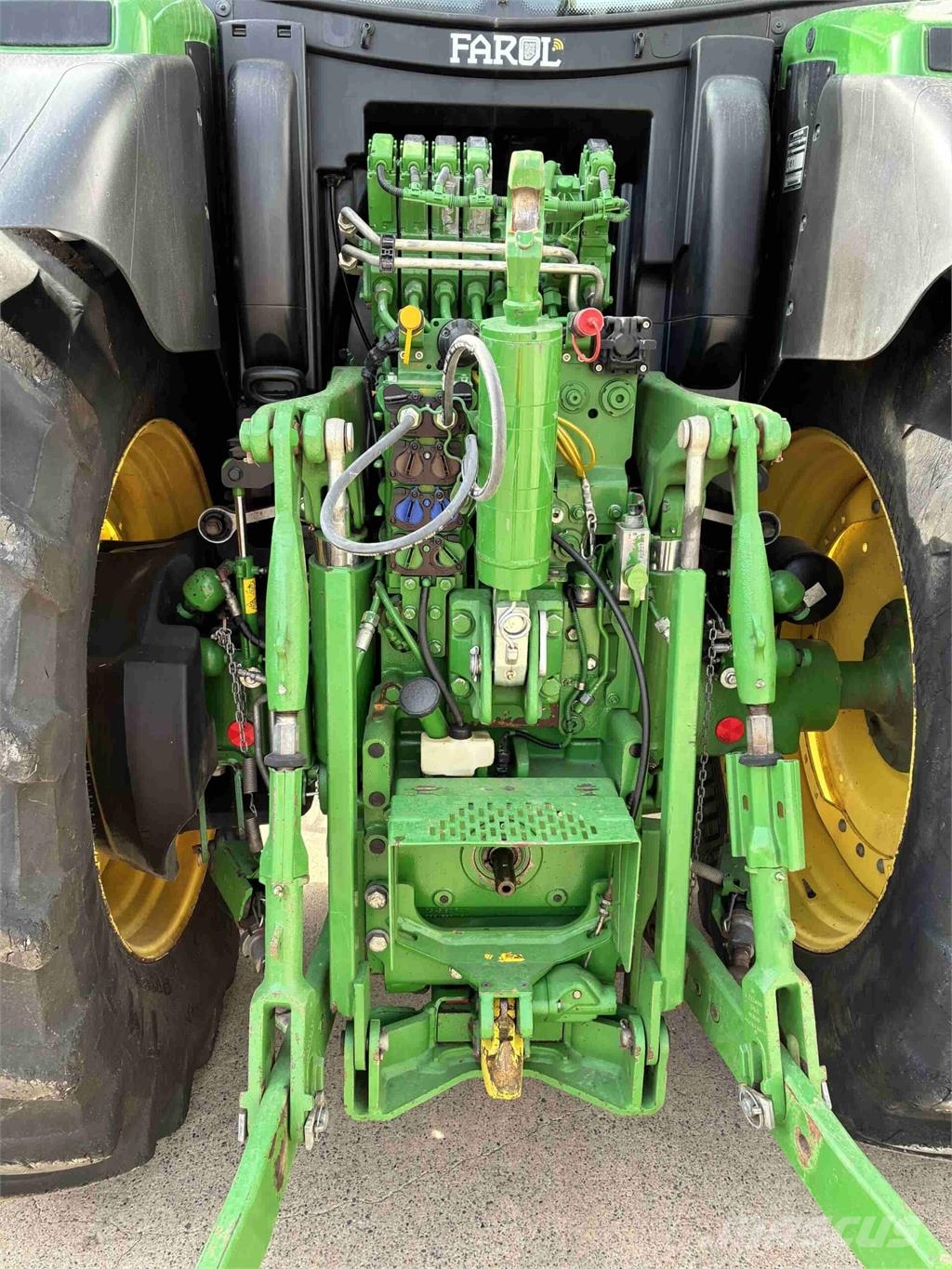 John Deere 6R 215 Tractors
