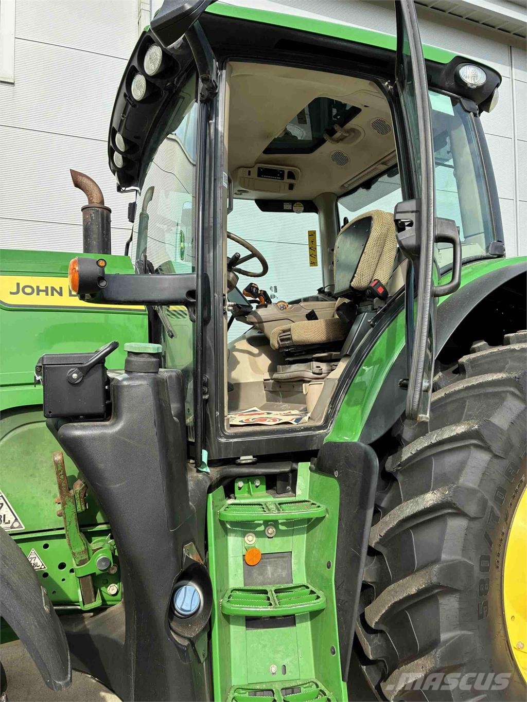 John Deere 6R 215 Tractors