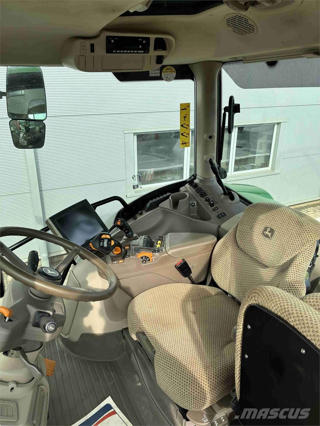 John Deere 6R 215 Tractors