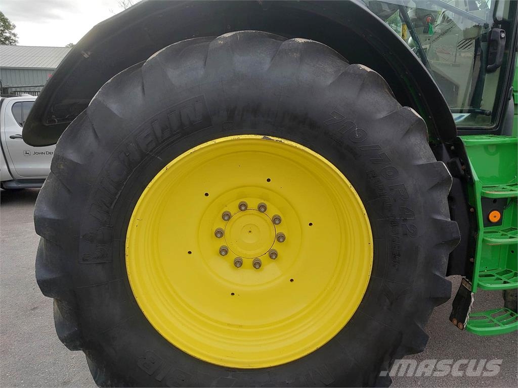 John Deere 6R 215 Tractors