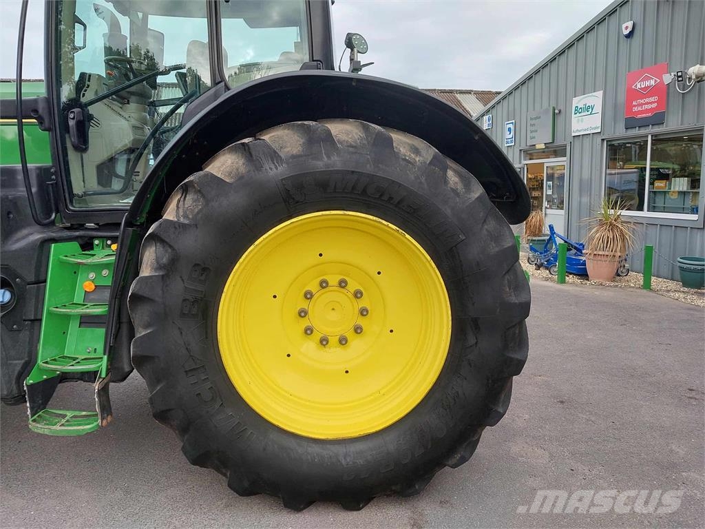 John Deere 6R 215 Tractors