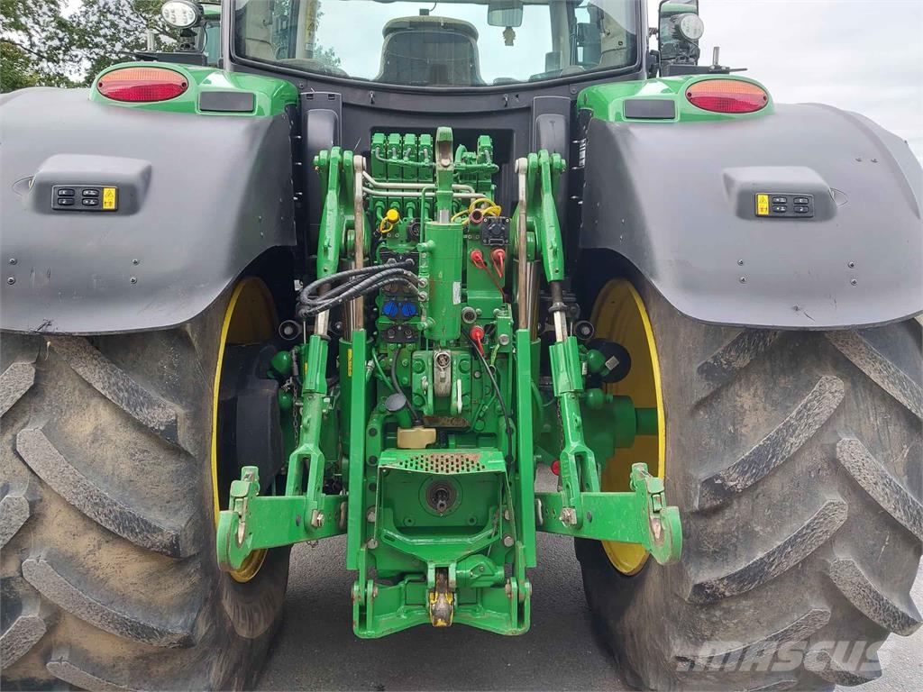 John Deere 6R 215 Tractors