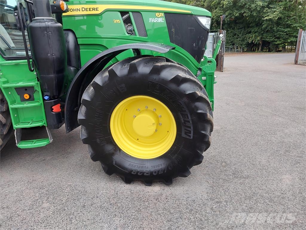 John Deere 6R 215 Traktori