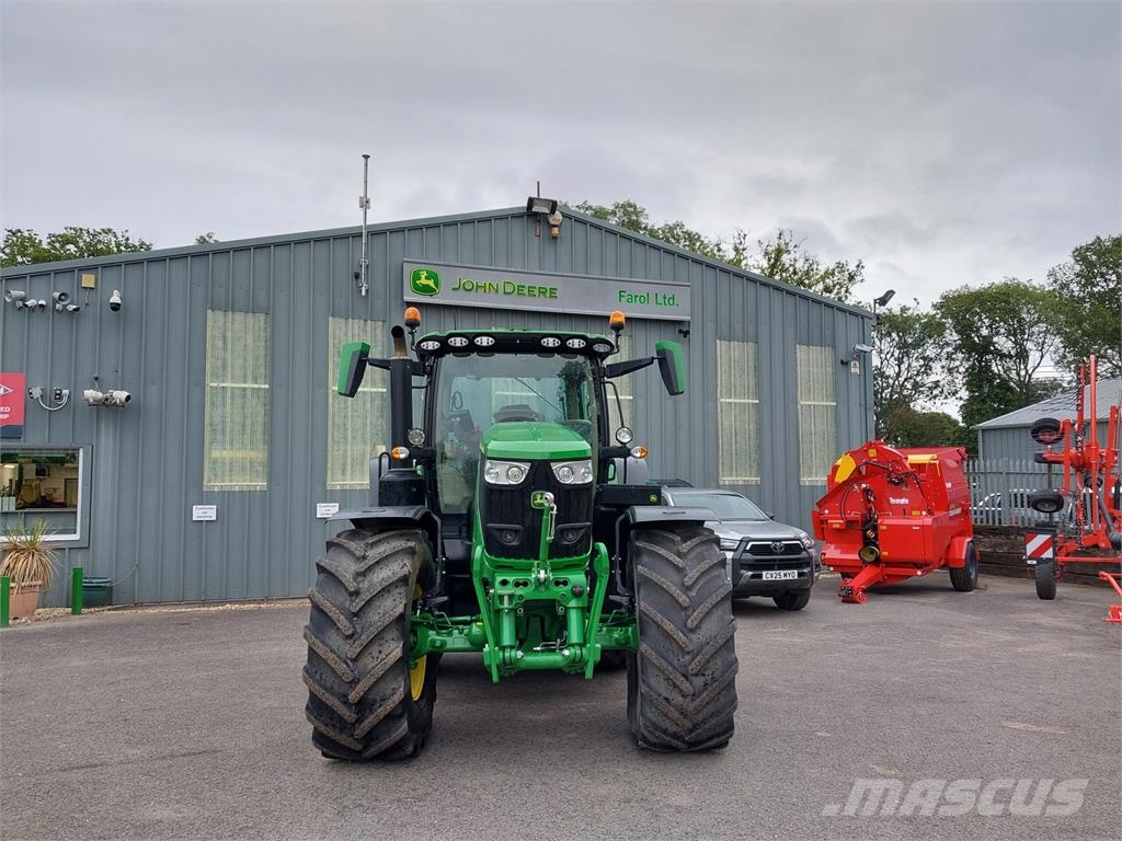 John Deere 6R 215 Traktori