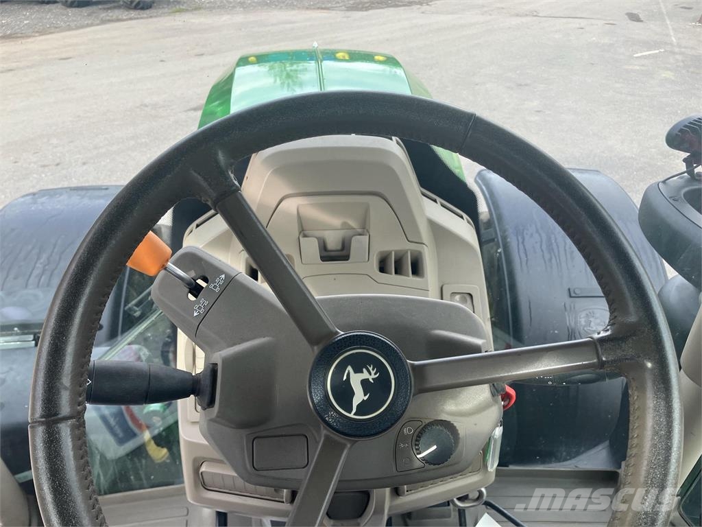 John Deere 6R 215 Трактори
