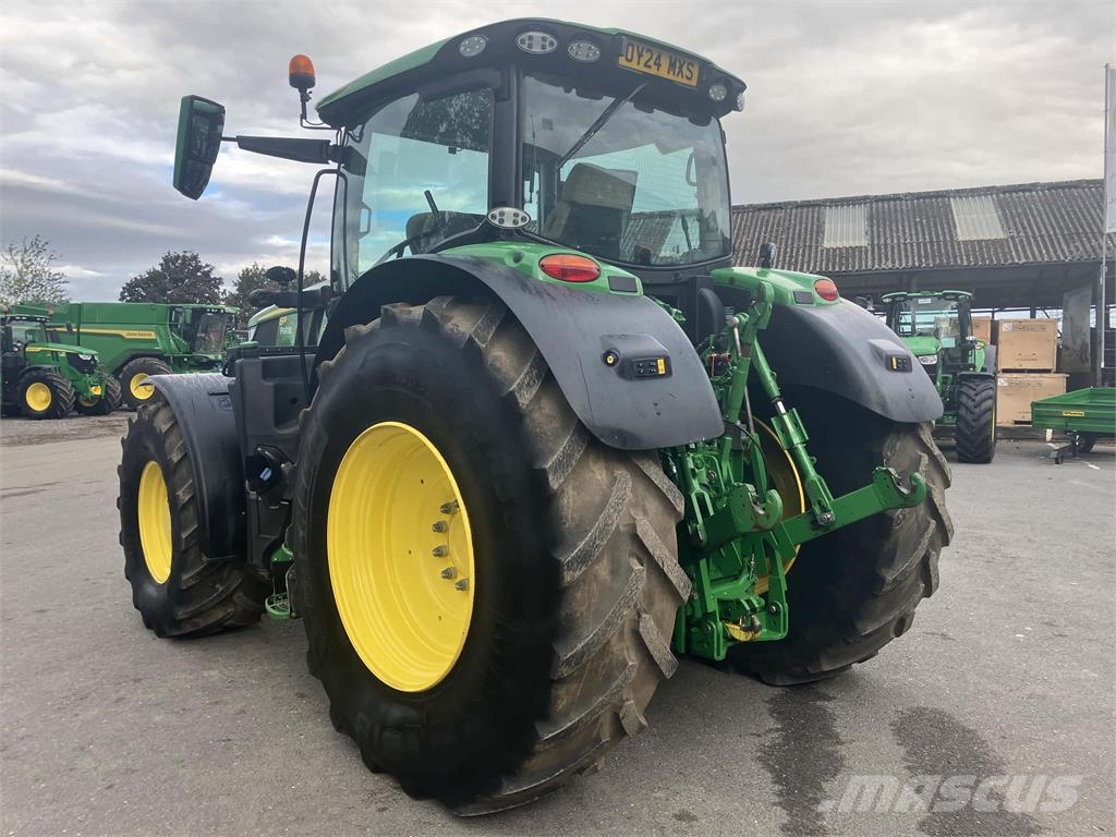 John Deere 6R 215 Трактори