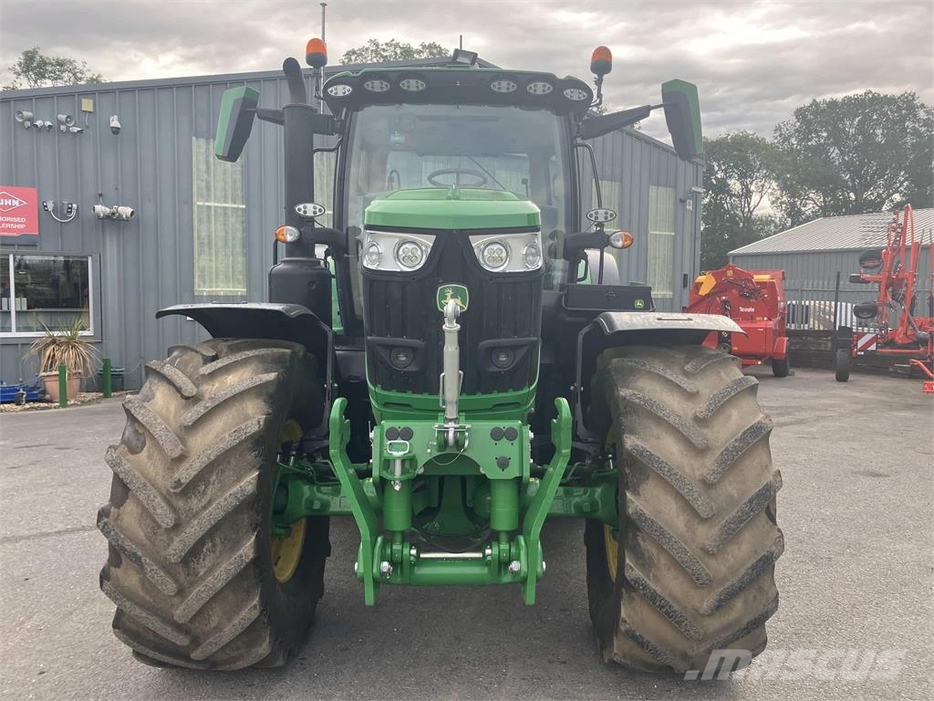 John Deere 6R 215 Трактори