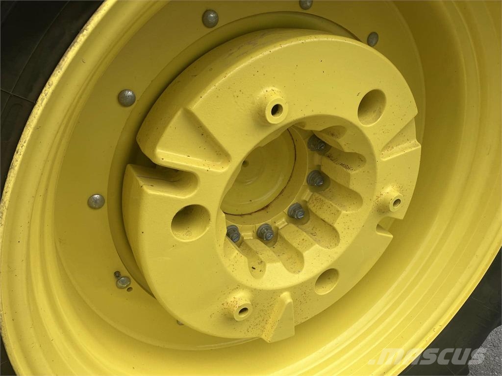 John Deere 6R 215 Traktorid