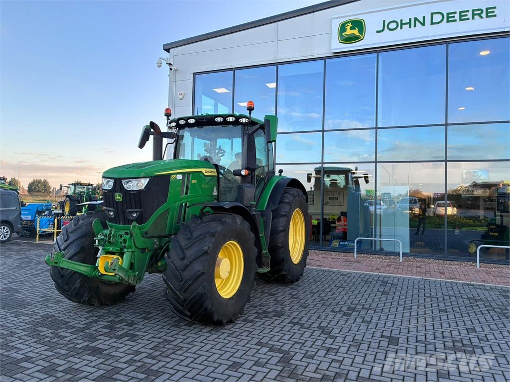 John Deere 6R 250 Traktori