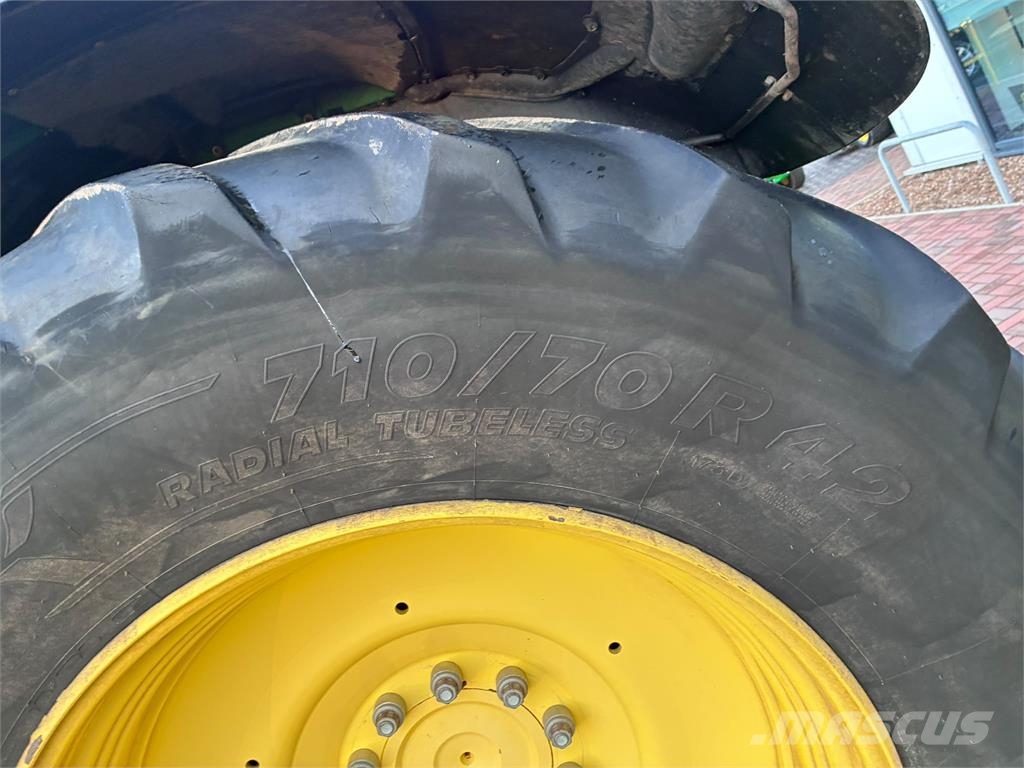John Deere 6R 250 Traktori