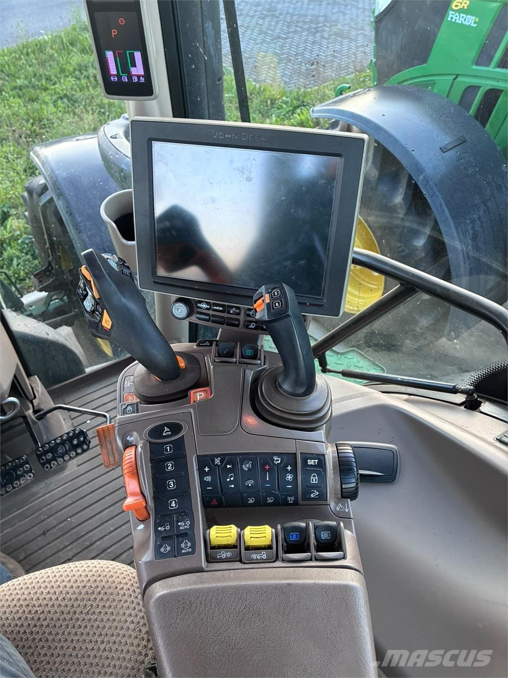 John Deere 6R 250 Traktori