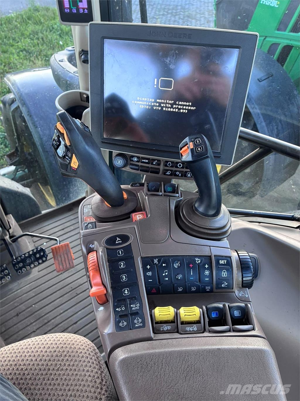 John Deere 6R 250 Traktori