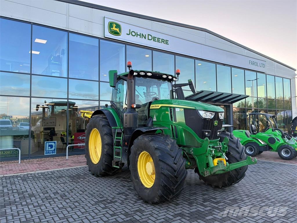 John Deere 6R 250 Traktori