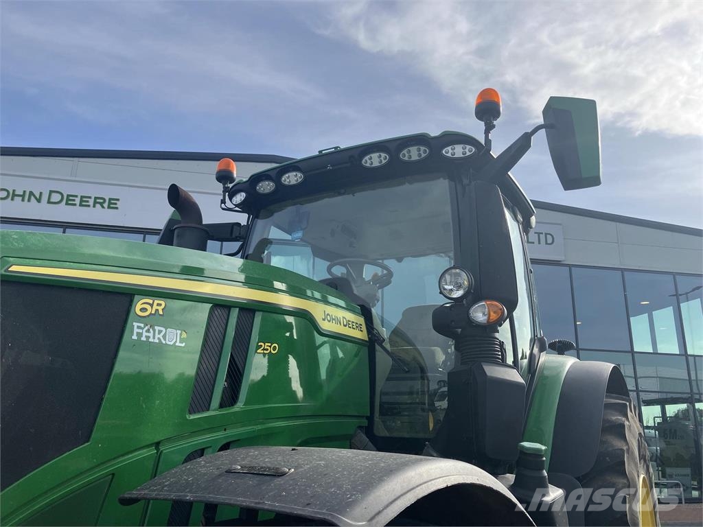 John Deere 6R 250 Trattori