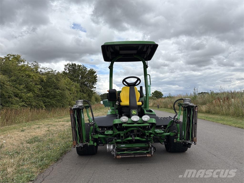 John Deere 7500AE Corta-Relvas walk-behind