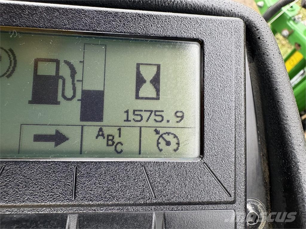 John Deere 7500AE Corta-Relvas walk-behind