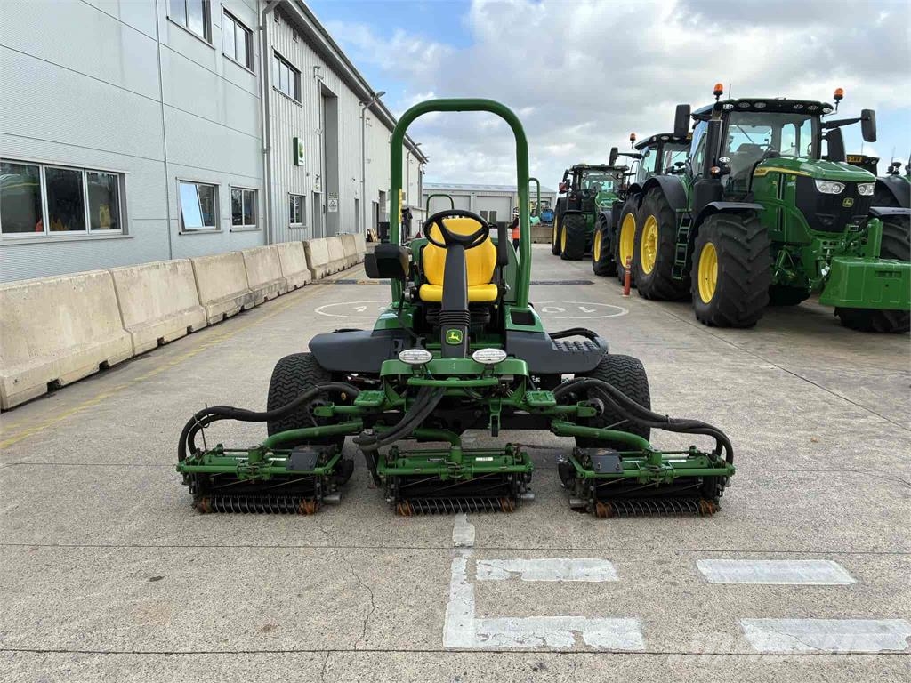 John Deere 7700A Tosaerba a spinta