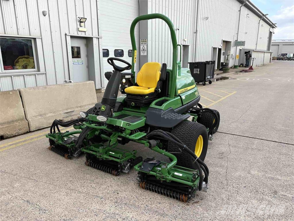John Deere 7700A Tosaerba a spinta